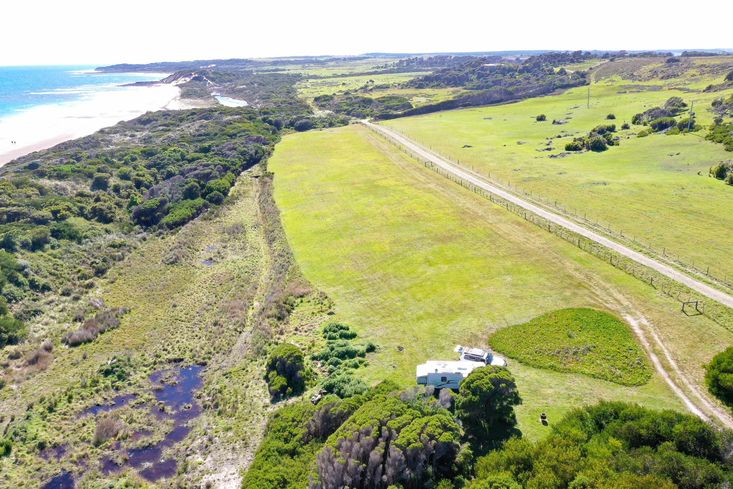 East Beach Tourist Park - Accommodation and Sites - Fully Self-Contained RVS