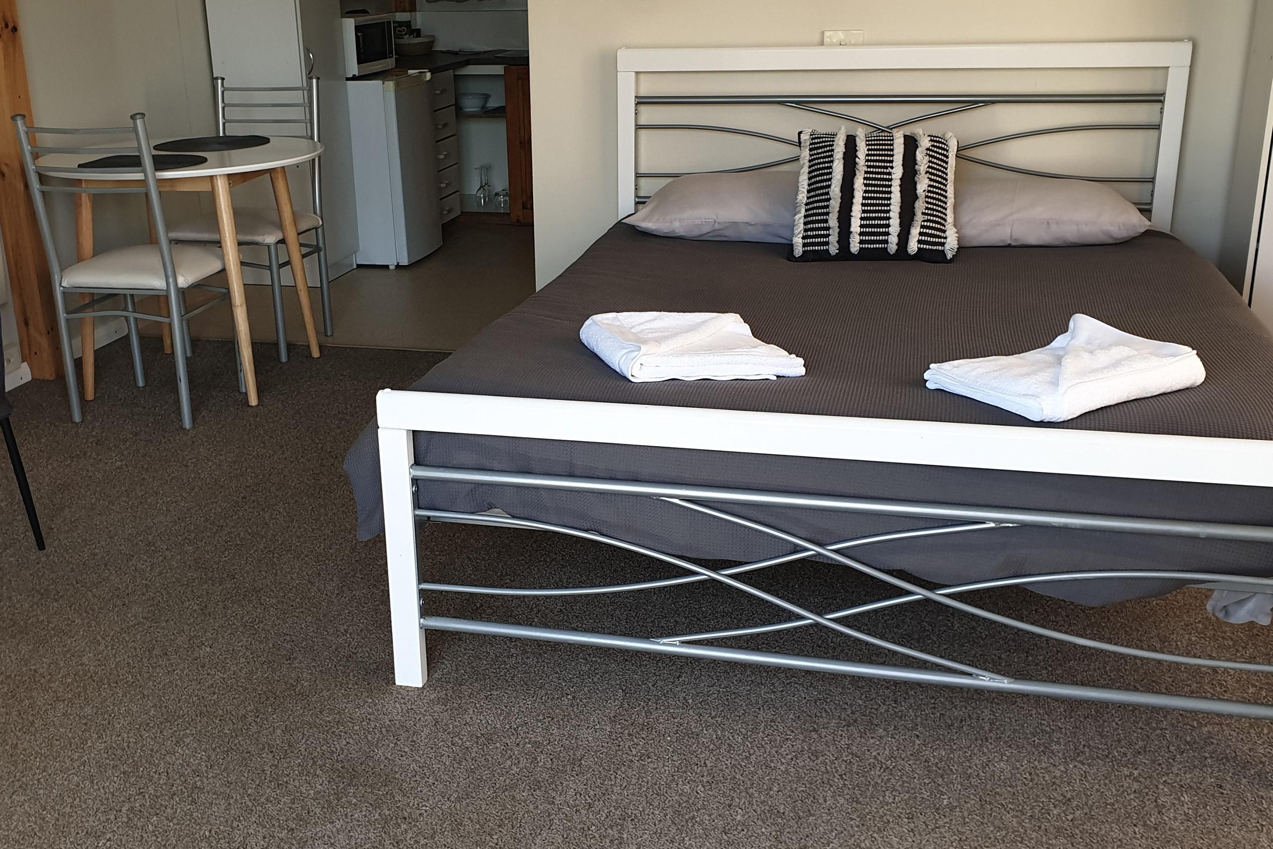 East Beach Tourist Park - Accommodation and Sites - Powered Site