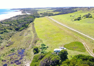 East Beach Tourist Park - Accommodation and Sites - Fully Self-Contained RVS